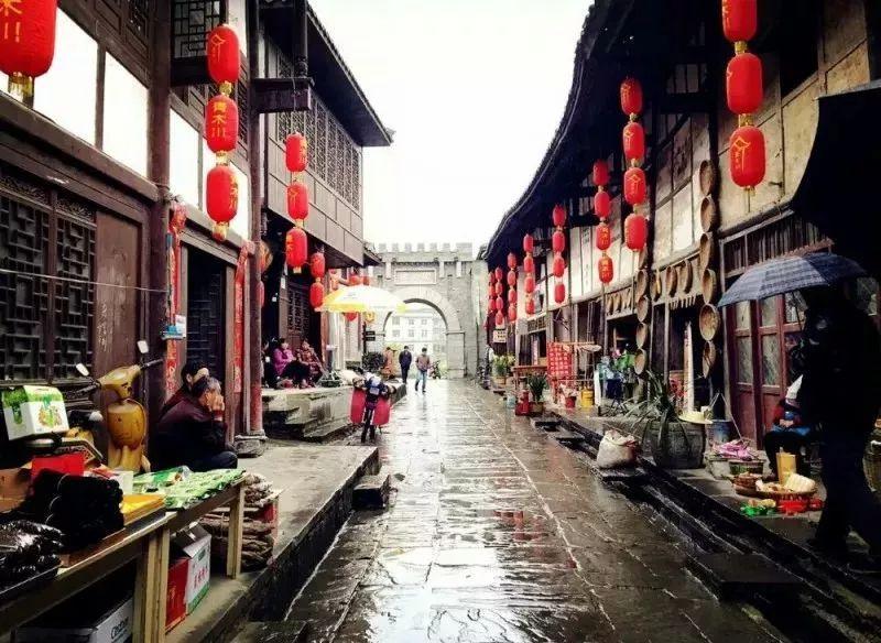 房间上万的紫禁城，没有一个厕所，宫中人员大小便全靠此物